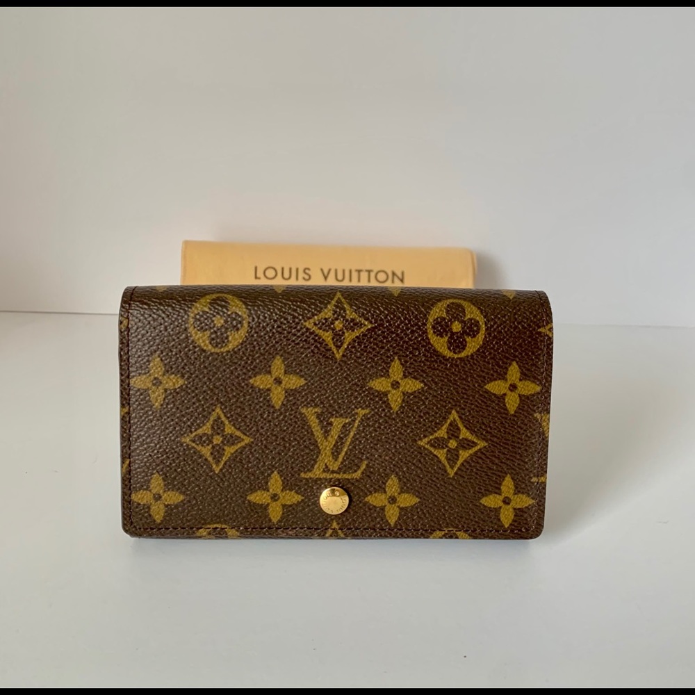 💯Authentic Louis Vuitton Medium Wallet